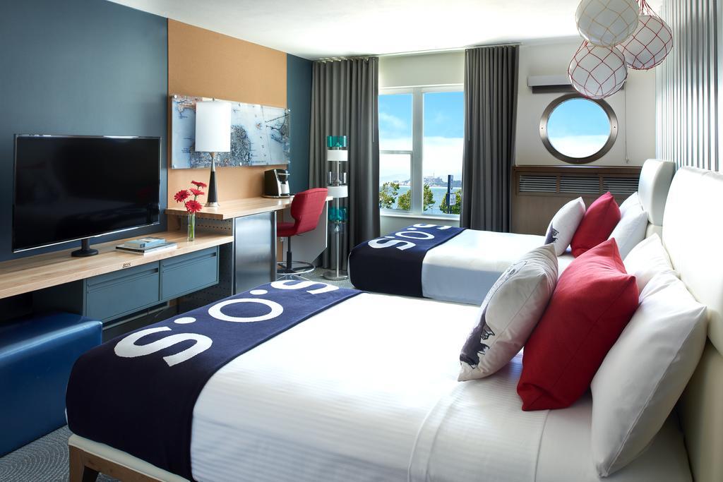 Quarto Duplo Deluxe com Vista Parcial da Baía, Cama de Casal e Varanda