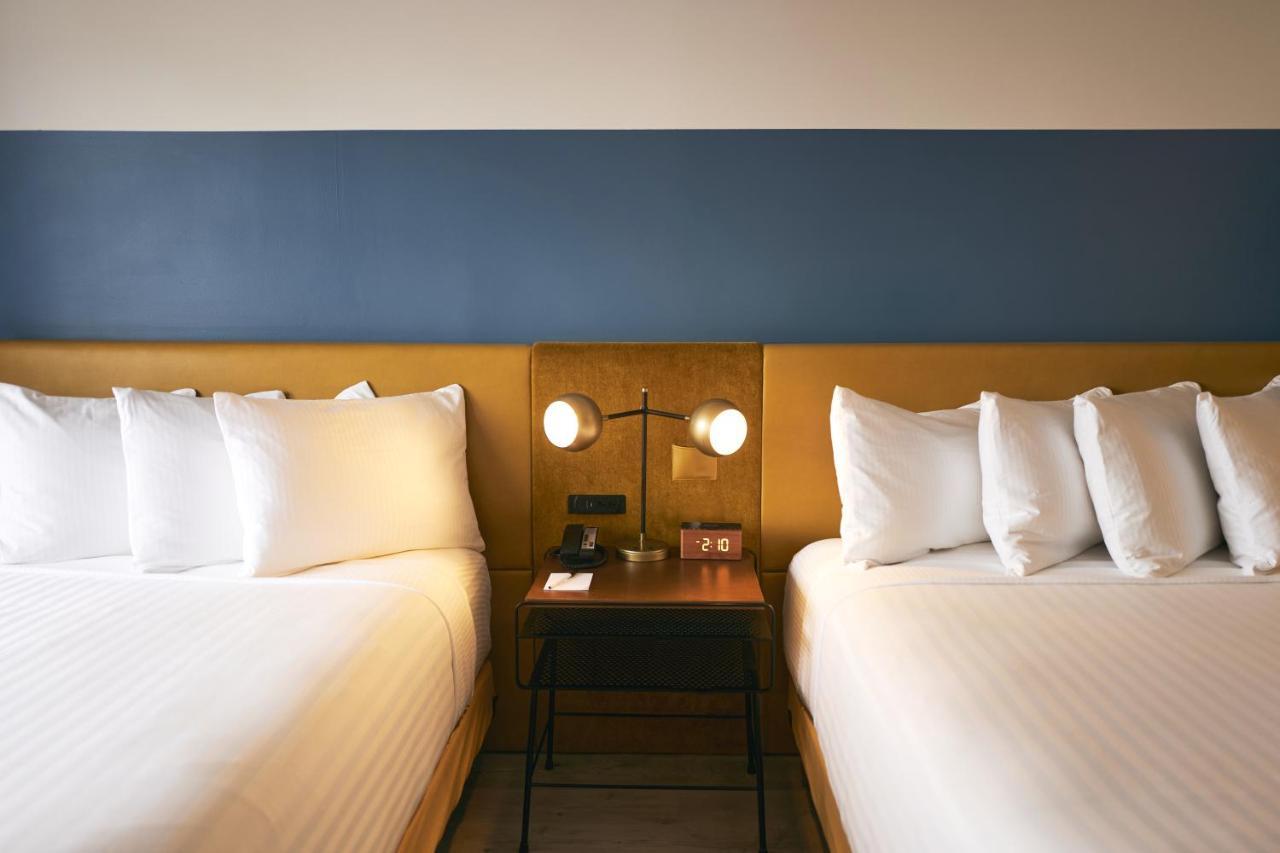 Deluxe Room,1498638913:JPEG