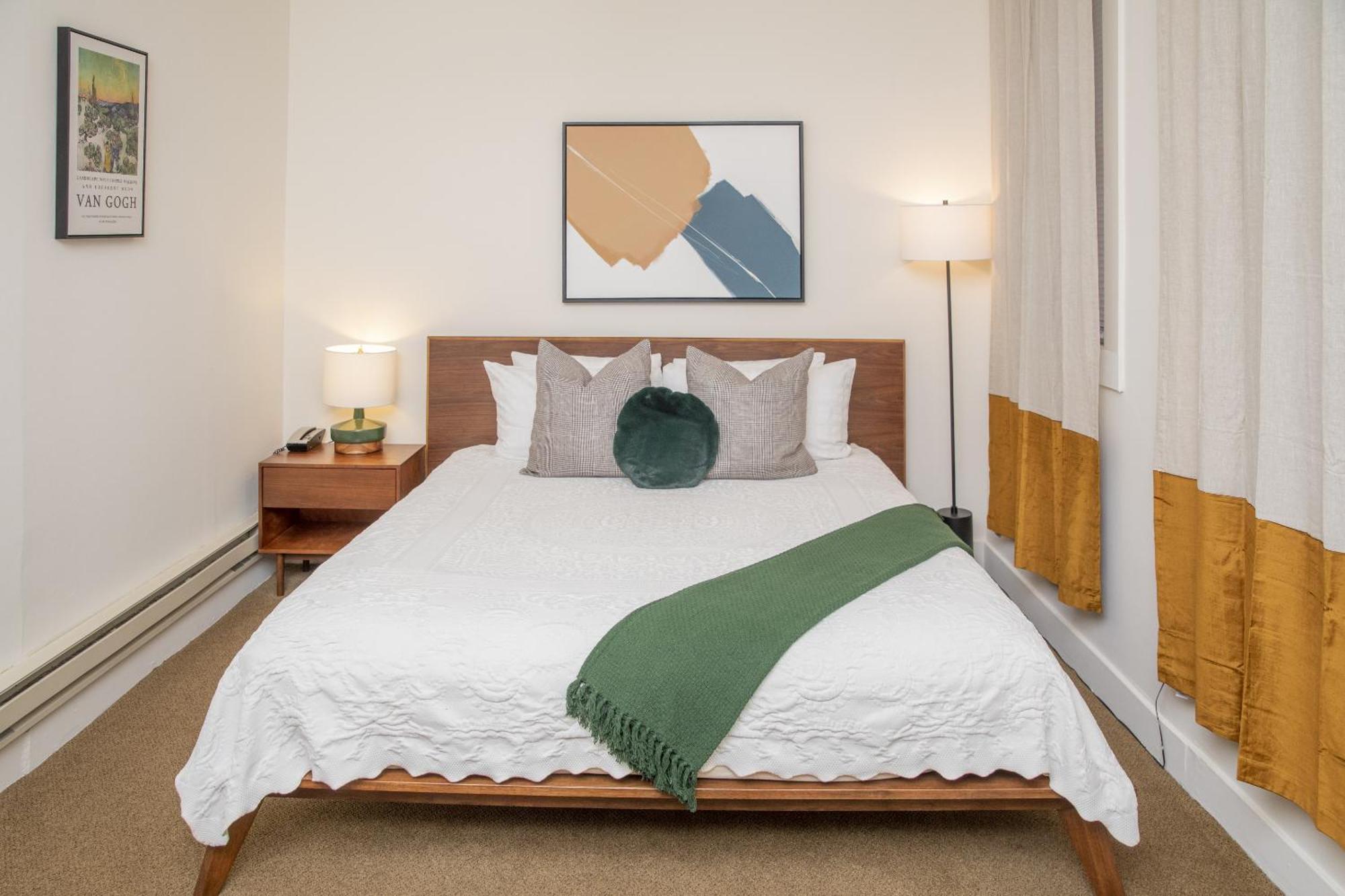 Standard King Room