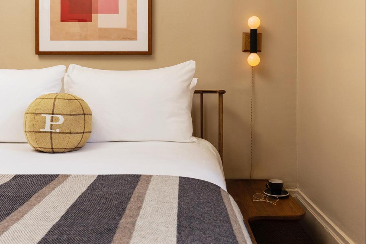 Kamer met Queensize Bed